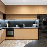 Luxury 1br * Free Parking * Rowing Base Apartment