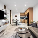 Апартамент Luxury 1br * Free Parking * Rowing Base