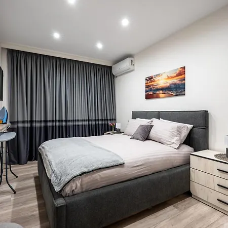 Luxury 1br * Free Parking * Rowing Base * 普罗夫迪夫