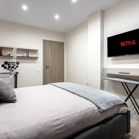 公寓 Luxury 1br * Free Parking * Rowing Base