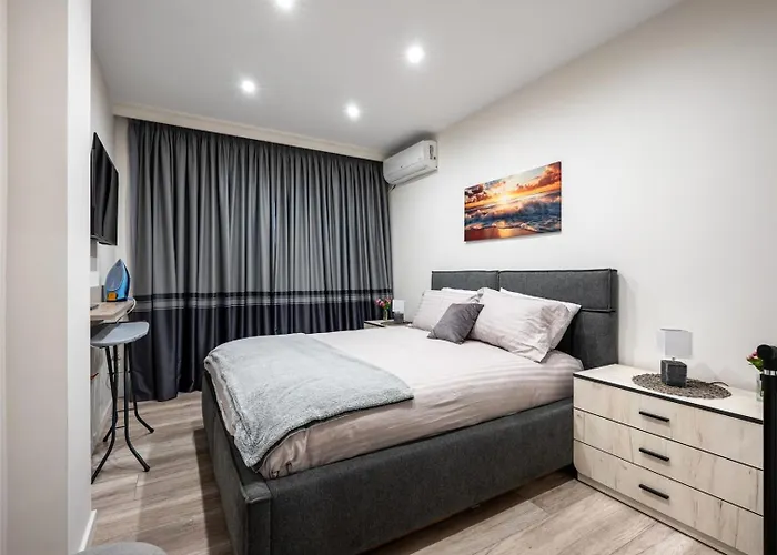 Luxury 1br * Free Parking * Rowing Base * 普罗夫迪夫