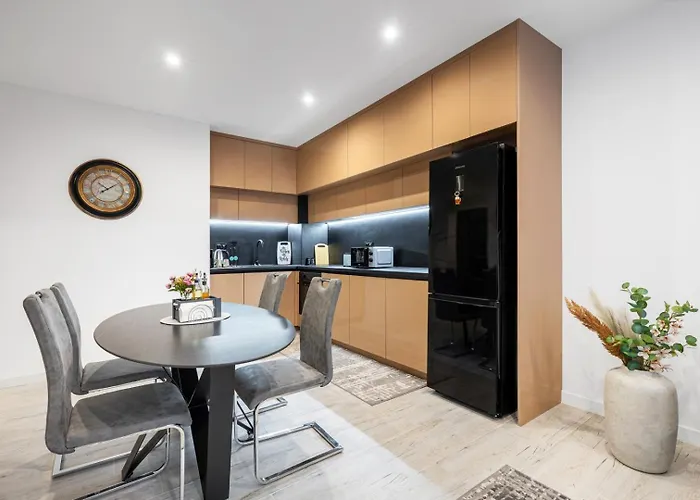 Luxury 1br * Free Parking * Rowing Base *